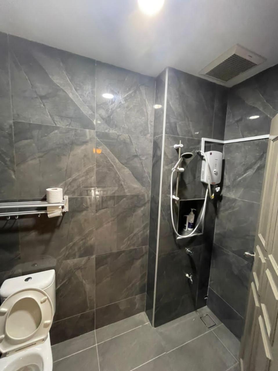 Holiday home Austin Perdana 5mins To Aicc Opposite Hsi